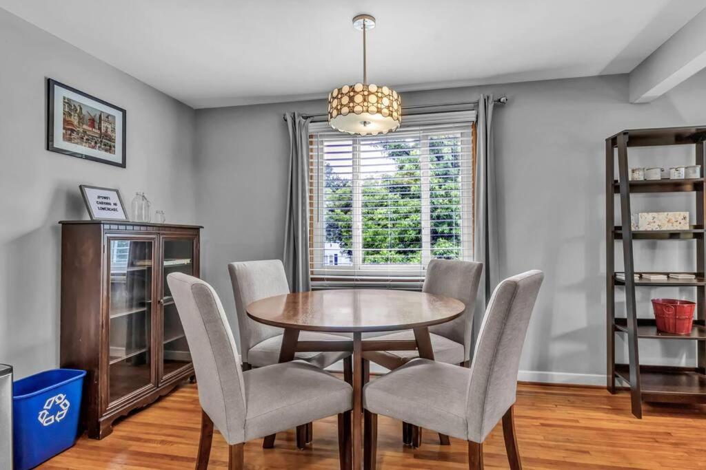 Gorgeous 2 Queen Bedroom Apartment In North Buffalo With 70 Inch Tv 외부 사진